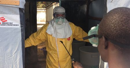 Epidemia wirusa eboli. Już ponad 5400 osób zmarło