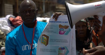 Wirus Ebola w Afryce. Firmy farmaceutyczne dadzą pieniądze na leczenie