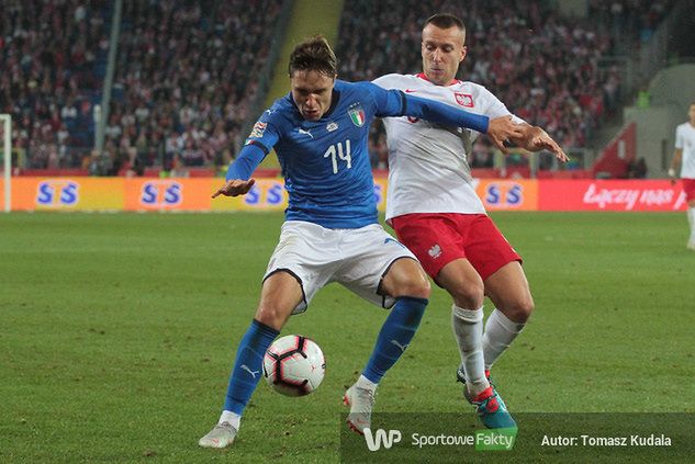 Federico Chiesa (z lewej) w październikowym meczu z Polską w Lidze Narodów UEFA