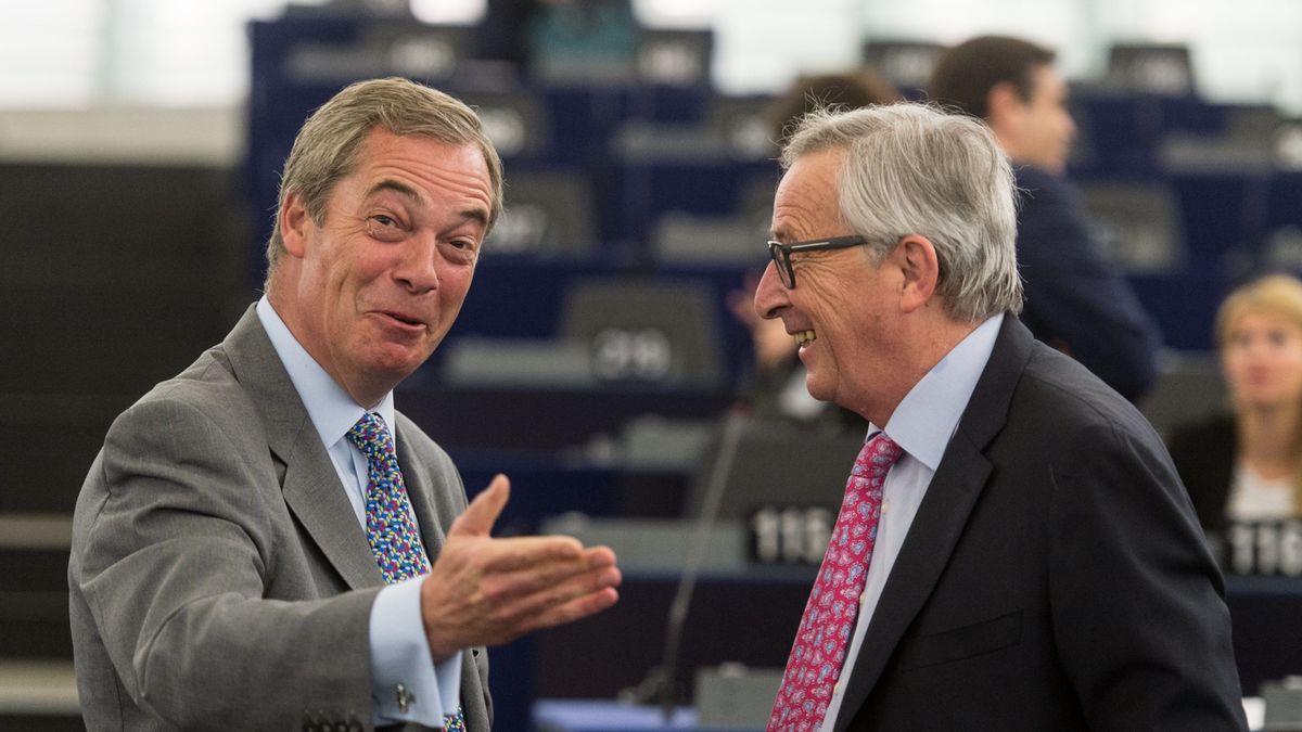 Nigel Farage i Jean-Claude Juncker.