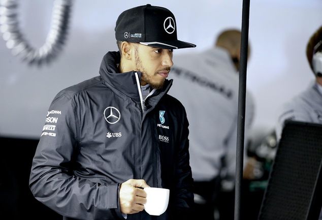 Lewis Hamilton szybko mógł pójść na kawę po zakończeniu kwalifikacji w Chinach