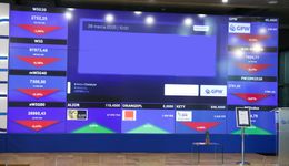 Zapowiedź Trumpa zachwiała polską giełdą. Indeksy nie odrobiły strat