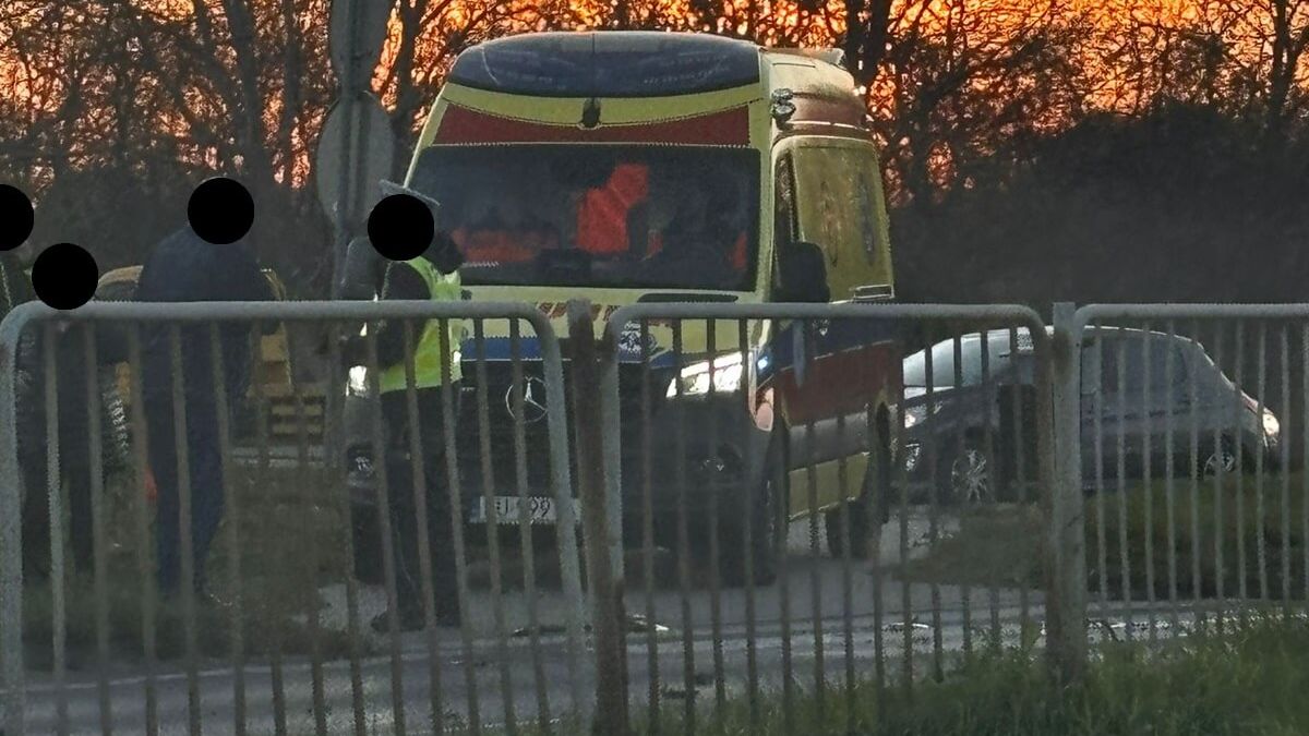 Skoda uderzyła w tył hyundaia na al. Tysiąclecia