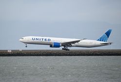 Nagle samolot zawrócił. Musieli wymienić załogę. Powód zdumiewa