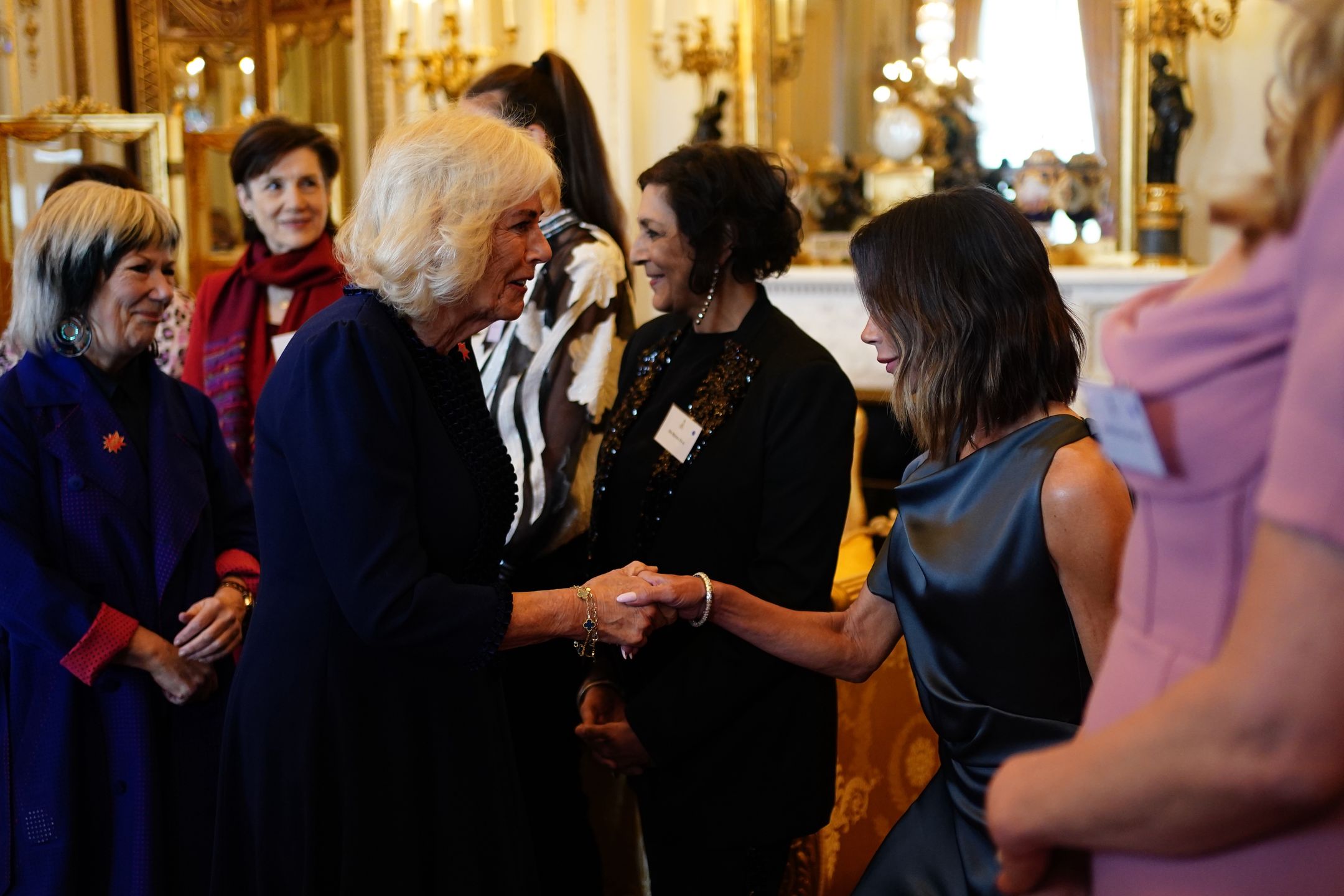 Victoria Beckham spotkała się z królową Camillą