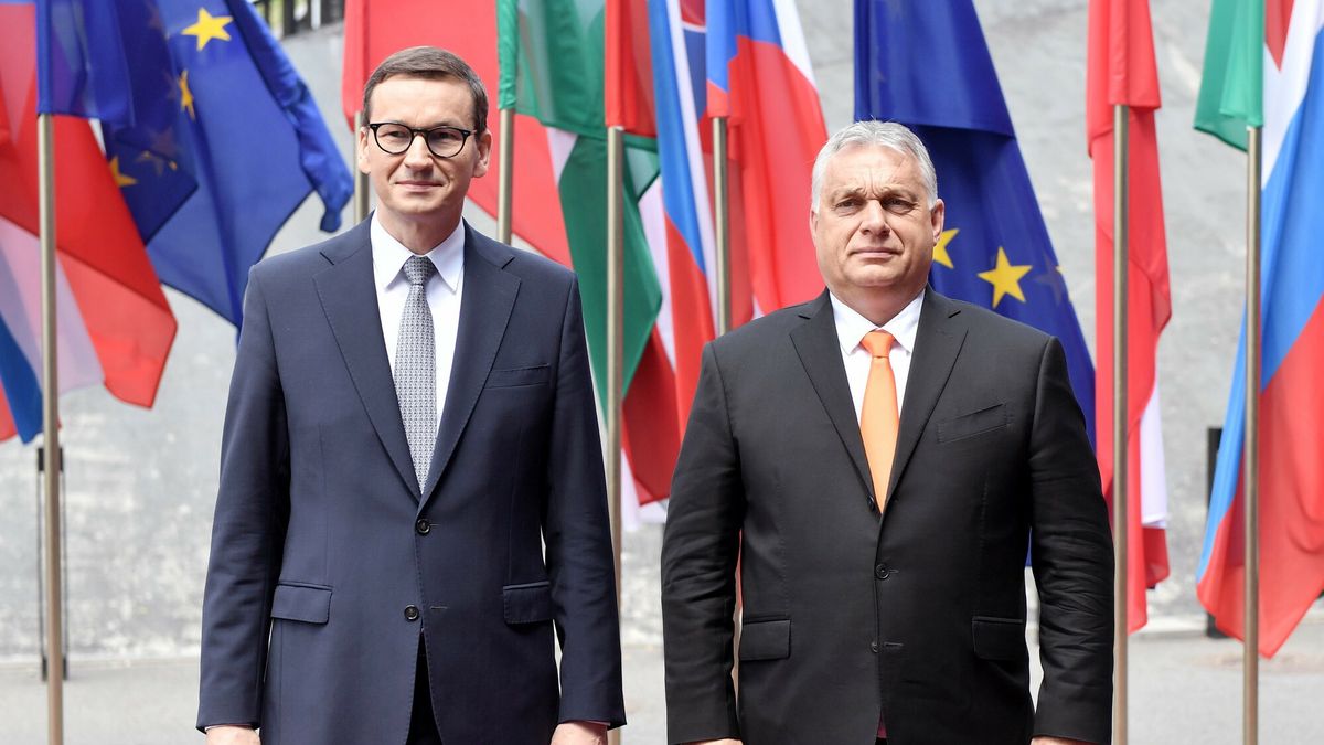 Szczyt Szef�w Rz?d�w Pa?stw Grupy Wyszehradzkiej w Katowicach
Fot. Lukasz Kalinowski/East News Katowice, 30.06.2021.  Szczyt Szefow Rzadow Panstw Grupy Wyszehradzkiej  w Katowicach
N/z: Viktor Orban, Mateusz Morawiecki
Lukasz Kalinowski