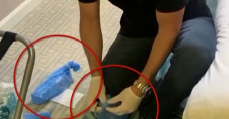 Otrucie Aleksieja Nawalnego. Nagranie z pokoju hotelowego