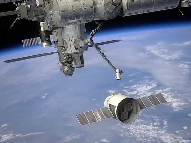 NASA oddaje loty w kosmos prywatnym firmom
