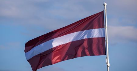 Ważna decyzja Łotwy. Za to będą odbierać obywatelstwo