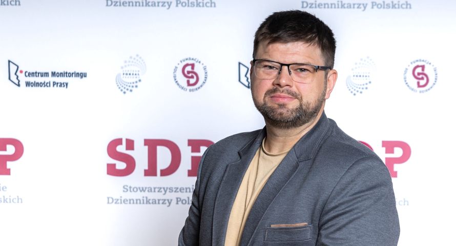 W zarządzie SDP jest z Popek i Karnowskim. OKO.press: miał 200 serwisów porno