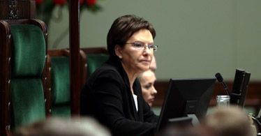 Po co debata o fiansowaniu partii? Kopacz tłumaczy