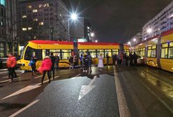 Na Marszałkowskiej wykoleił się tramwaj. "Ruch w stronę Żoliborza całkowicie zablokowany"