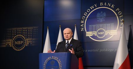 Rząd dał kredyt zaufania Adamowi Glapińskiemu. NBP pokazał sprawozdanie