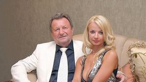 Otacza się luksusem i pięknymi kobietami. Zobacz zdjęcia człowieka, który chce pokonać Bońka