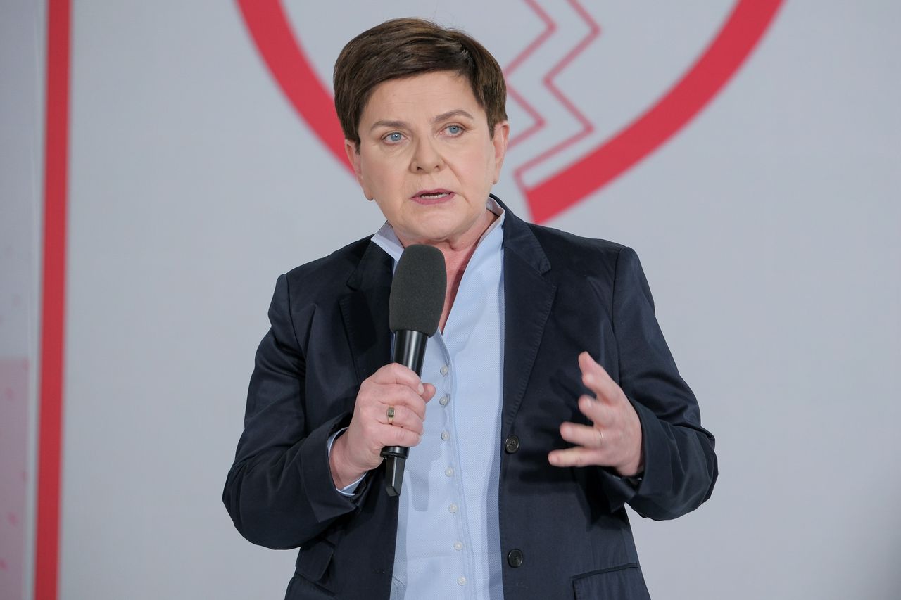 Beata Szydło podczas konferencji prasowej 