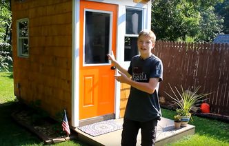 Domek za 5,6 tys. zł, przyczepa za 9,4 tys. zł. Zobacz, czego dokonał nastolatek