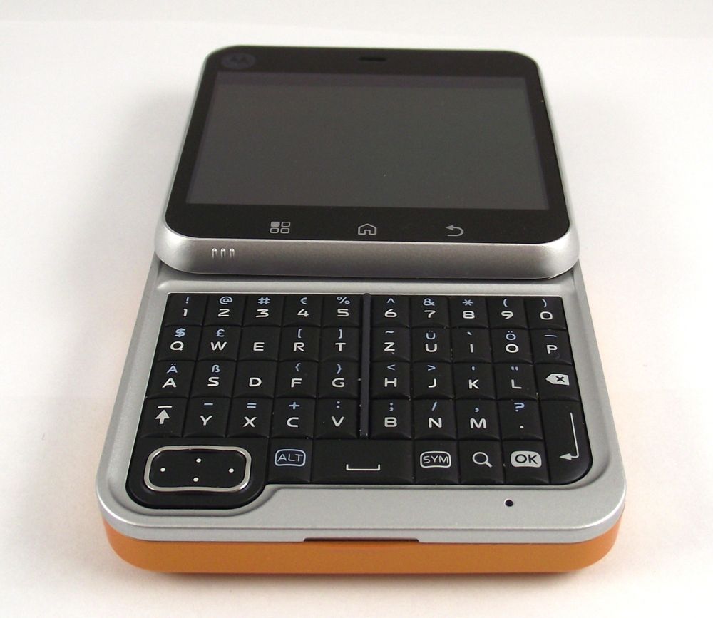 Motorola Flipout, czyli dzwoniący budzik z Androidem ;) [pierwsze wrażenia] 5