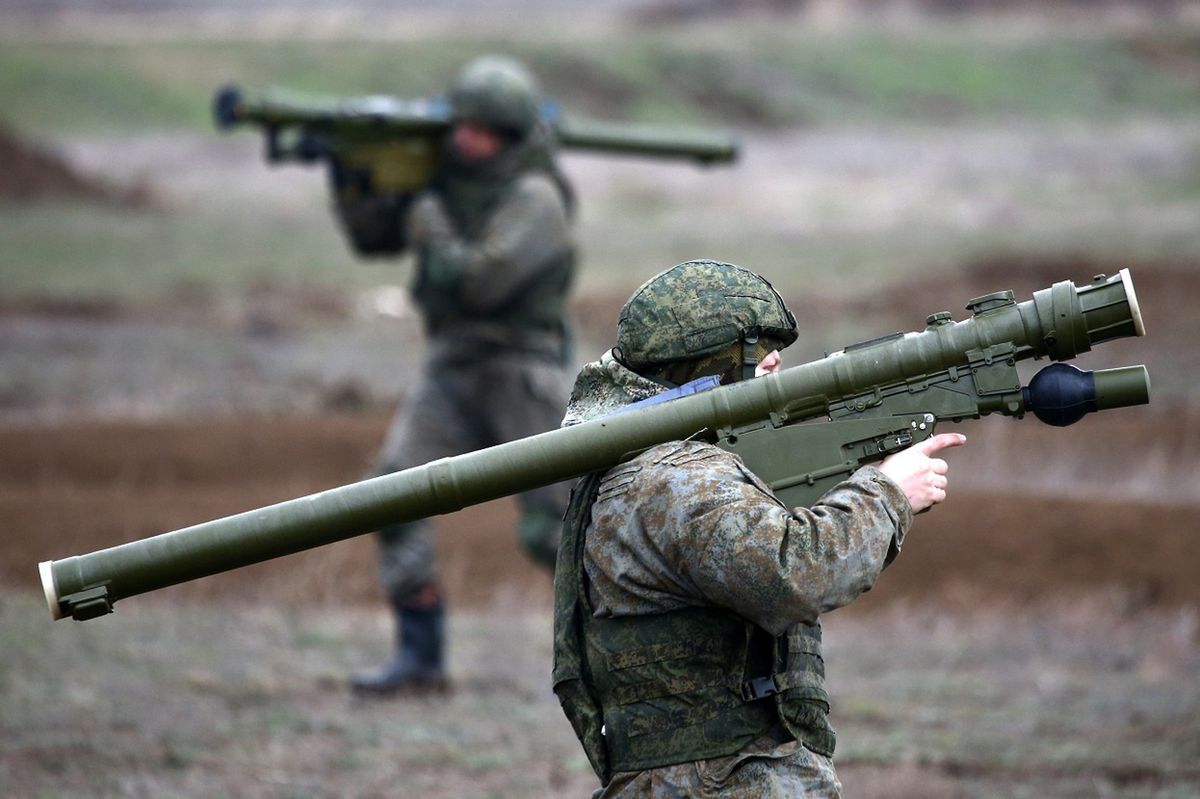 Ukraina. Rosja stworzyła na Krymie prowizoryczny obóz wojskowy
