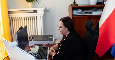 Minister Funduszy: przeznaczyliśmy 14 mld zł na ratowanie firm
