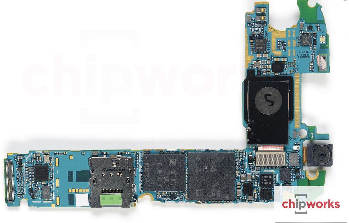 Płytka główna Samsunga Galaxy S6, strona górna (źródło: chipworks.com)