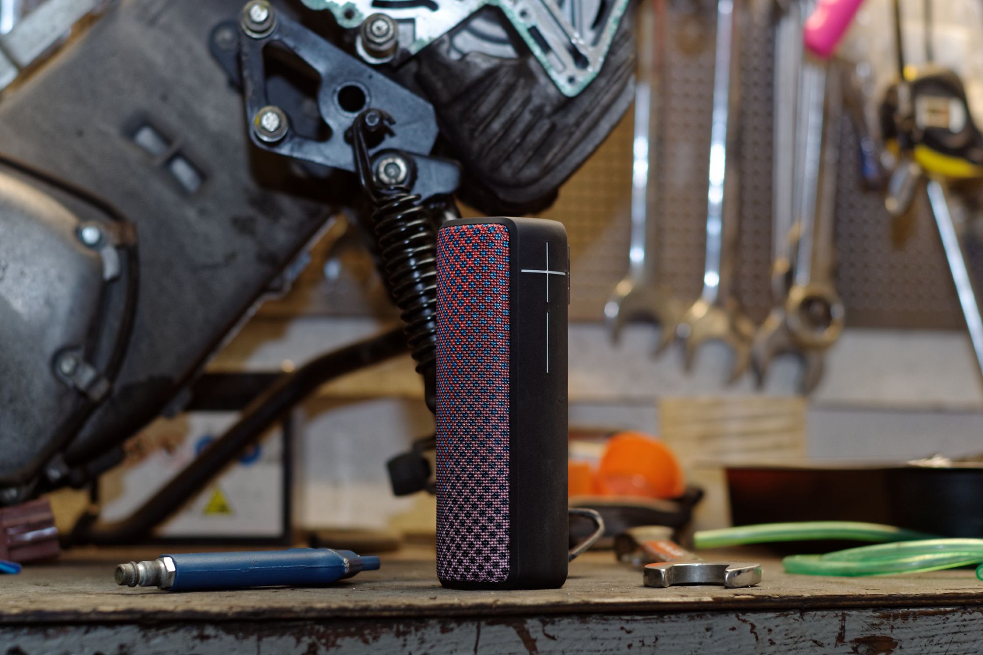 Ultimate Ears BOOM 2: niezatapialny głośnik na imprezę z 3 DJ-ami 16