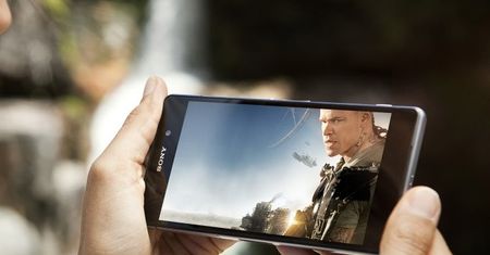 Sony na MWC: ekran o szerokiej gamie kolorów w Xperii Z2 i opaska monitorująca… wszystko