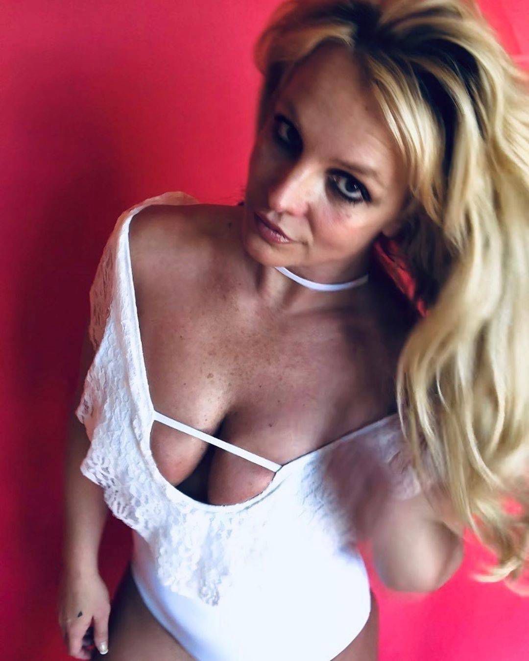 Britney Spears w stroju kąpielowym, Instagram