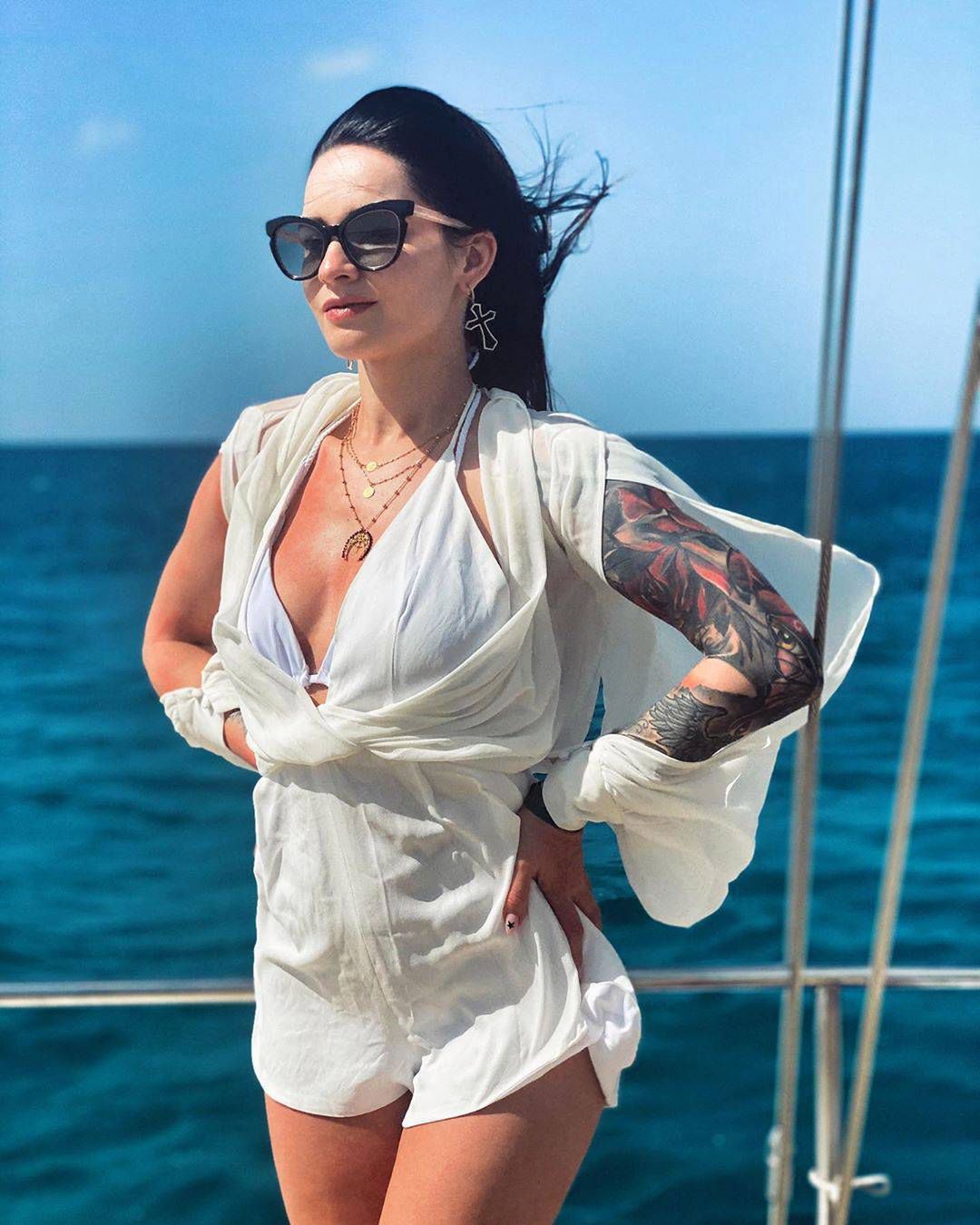 Ewelina Lisowska na wakacjach