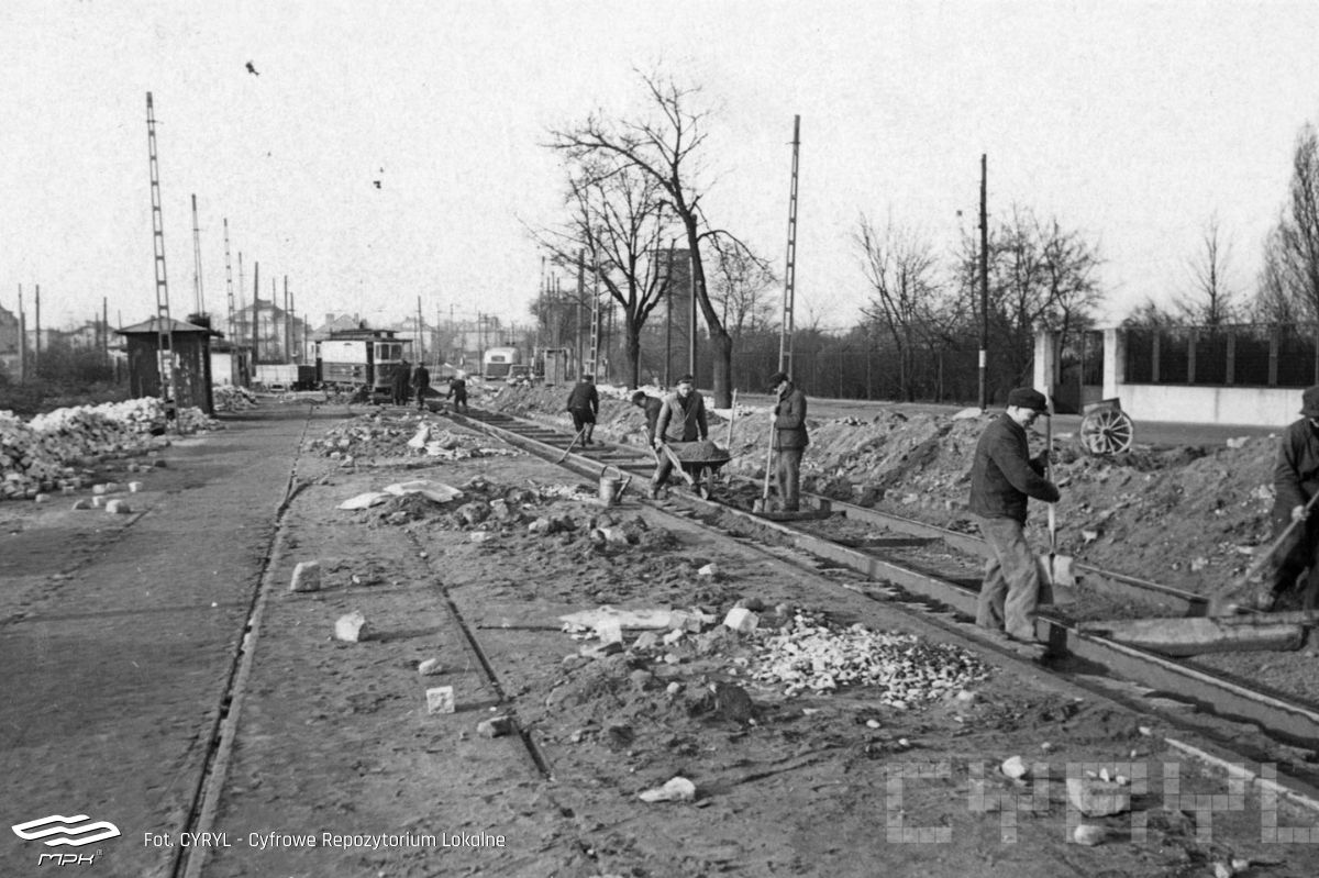 Niemal 100 lat temu wydłużono trasę tramwajową na ul. Dąbrowskiego