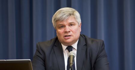 Afera ze zdjęciami Ewy Kopacz po katastrofie smoleńskiej. Dr Maciej Lasek punktuje TVP
