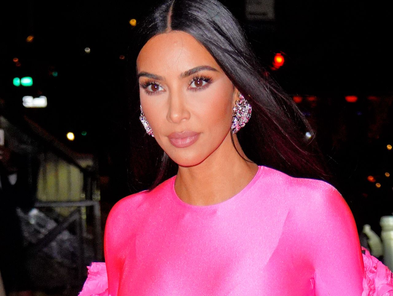 Kim Kardashian w różowej stylizacji
