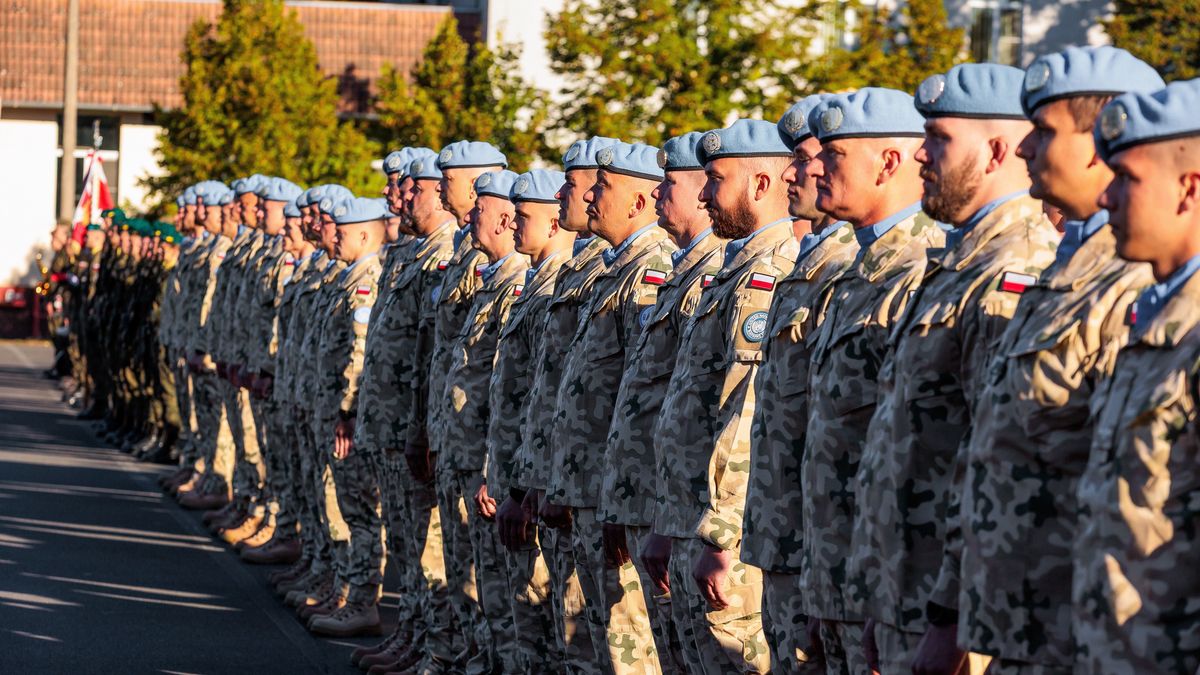 Jerzy Muszy�ski
koszary, Liban, PKW UNIFIL, po�egnanie, wojsko, �o�nierz, Polski Kontyngent Wojskowy