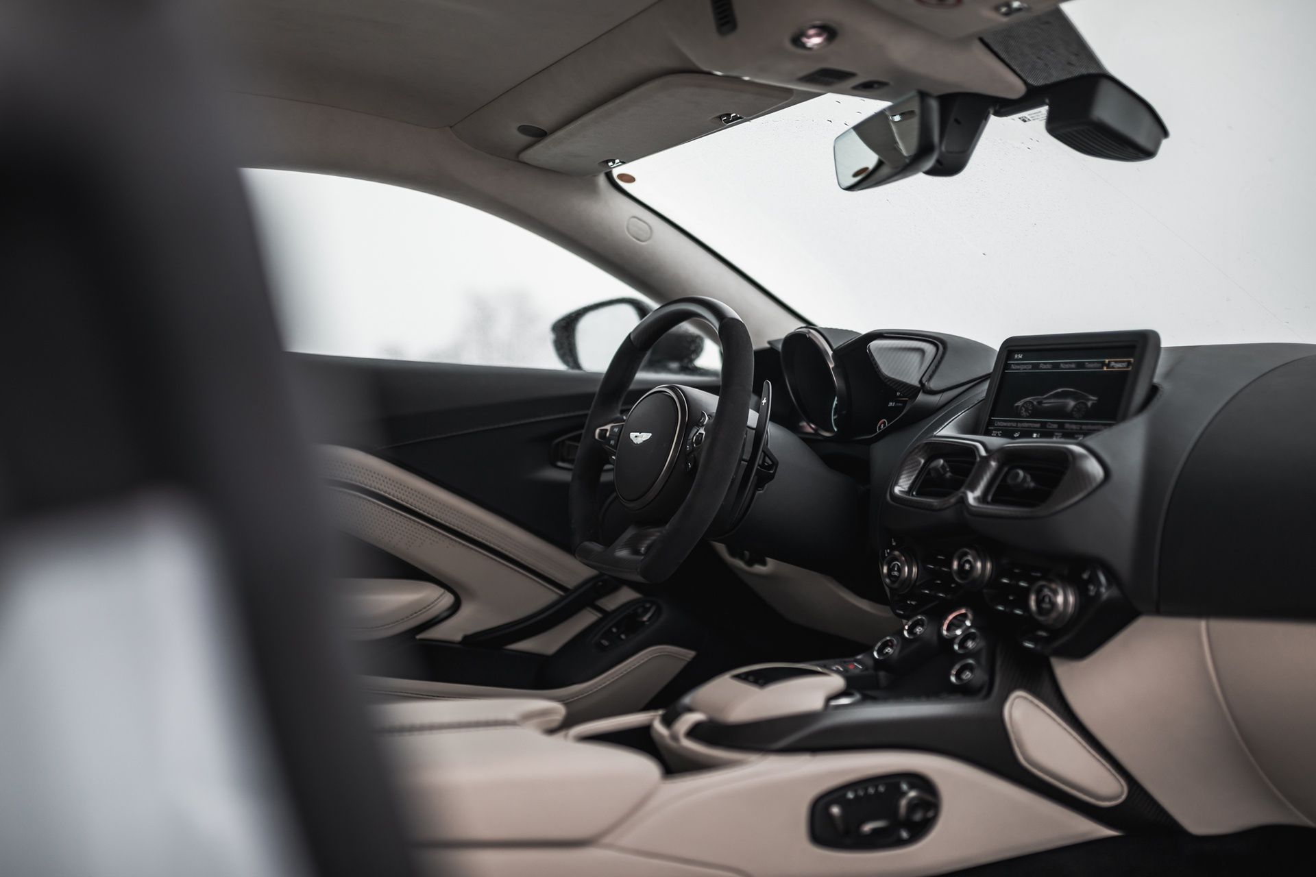 Aston Martin Vantage (2022)