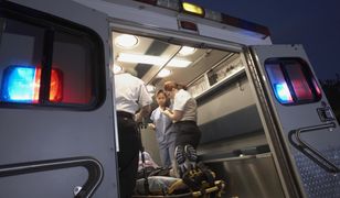 Masowa bójka w sali weselnej w Niemczech. 39-latek wjechał autem w tłum gości