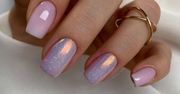 "Unicorn nails" mogą mienić się wszystkimi kolorami. To hitowy manicure na wiosnę