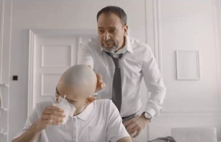 Jakiego koloru jest przemoc? Kontrowersyjna kampania marki farb Violet