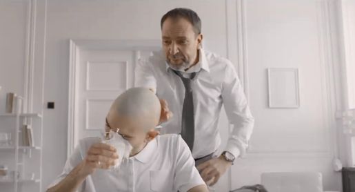 Jakiego koloru jest przemoc? Kontrowersyjna kampania marki farb Violet