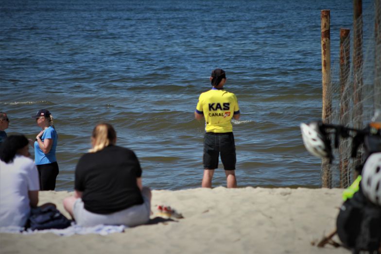 Piaski, czyli słońce, plaża i zasieki. Tak wyglądają wakacje na "końcu świata"