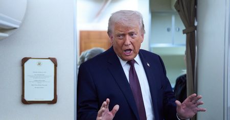 Trump po powrocie z Davos. "Putin i Zełenski chcą porozumienia"