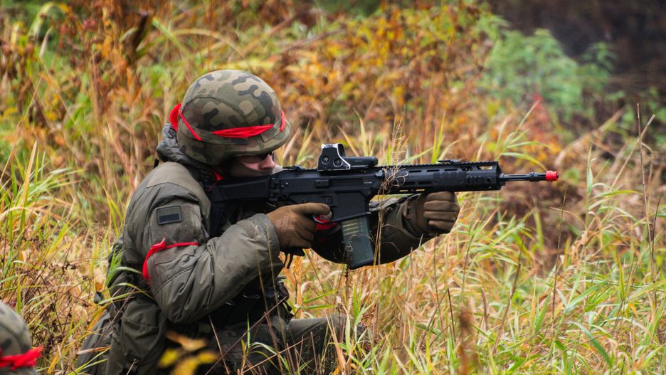 Prywatne firmy bez szybkiej ścieżki do budowy fabryk broni. Na zdjęciu poligonowe ćwiczenie taktyczne Dzielny Bobr-25