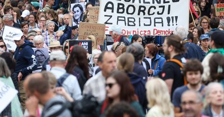 Nowy sondaż. Polacy zabrali głos ws. zmiany prawa aborcyjnego