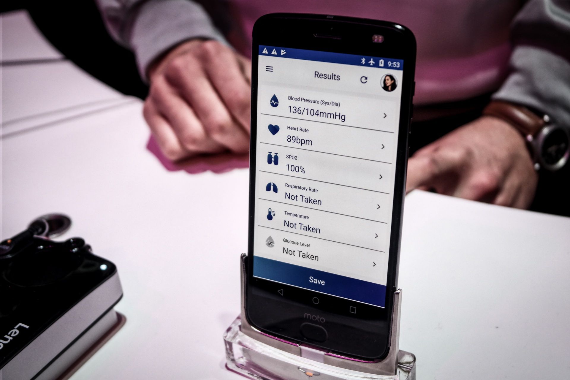 Motorola Health Mod do smartfonów Moto Z - pierwsze wrażenia. Akcesorium zdrowotne Motoroli ma więcej wad niż zalet 3