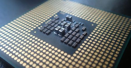 Intel nie zrezygnuje tak szybko z 10 nm. Pokłada wielkie nadzieje w tym procesie