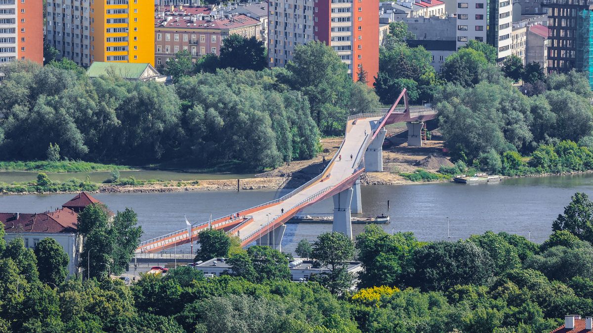 nowy most pieszo-rowerowy
Warszawa, 17.05.2024. Panorama stolicy widziana z 37. pi�tra Pa�acu Kultury i Nauki, 17 bm.  (sp/awol) PAP/Szymon Pulcyn
Szymon Pulcyn
architektura, budownictwo, budynki, k�adka, miasto, miejska, most, panorama, rzeka, stolica, widok, Wis�a, z g�ry, zabudowania