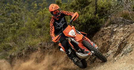 Nowość od Origine. Hero MX to tani kask do offroadu