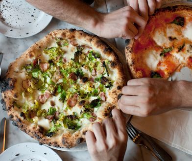 Jak zrobić ciasto na pizzę - przepis na idealne ciasto