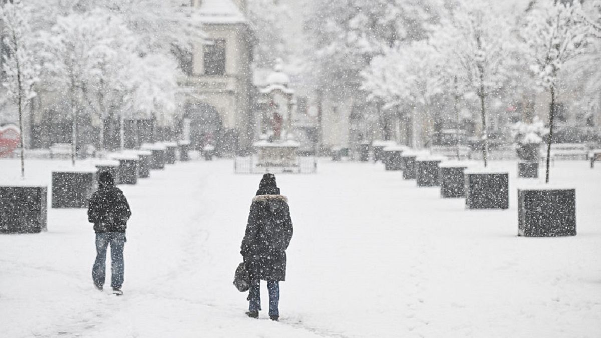 Snowstorms hit Southern Poland
MYSLENICE, POLAND - NOVEMBER 21 : People walk in the town center during a snow storm in Myslenice  Poland on November 21, 2025. According to the Polish Institute of Meteorology forecasts that the increase in snow cover may reach from 5 cm to 15 cm in southern Poland, and up to 25 cm in the southern Maopolska and Podkarpacie regions . Due to the snow storm, disruption in the main roads of southern Poland is happening. (Photo by Omar Marques/Anadolu via Getty Images)
Anadolu
2025 snow