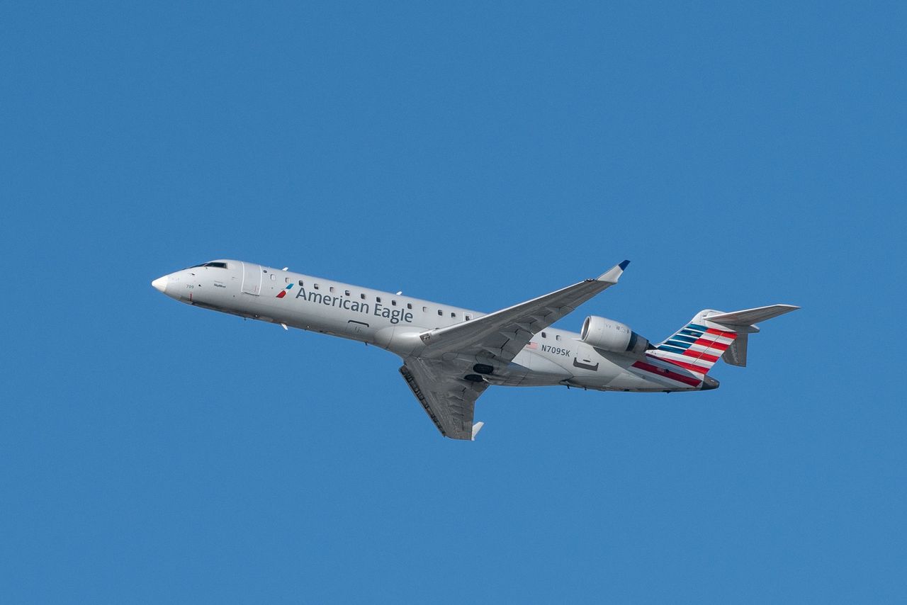 Bombardier CRJ700 - zdjęcie ilustracyjne