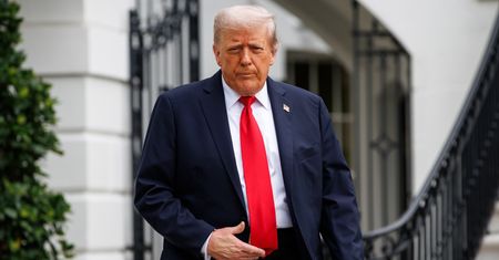 Trump ostrzega firmy po masowych aresztowaniach w gigafabryce