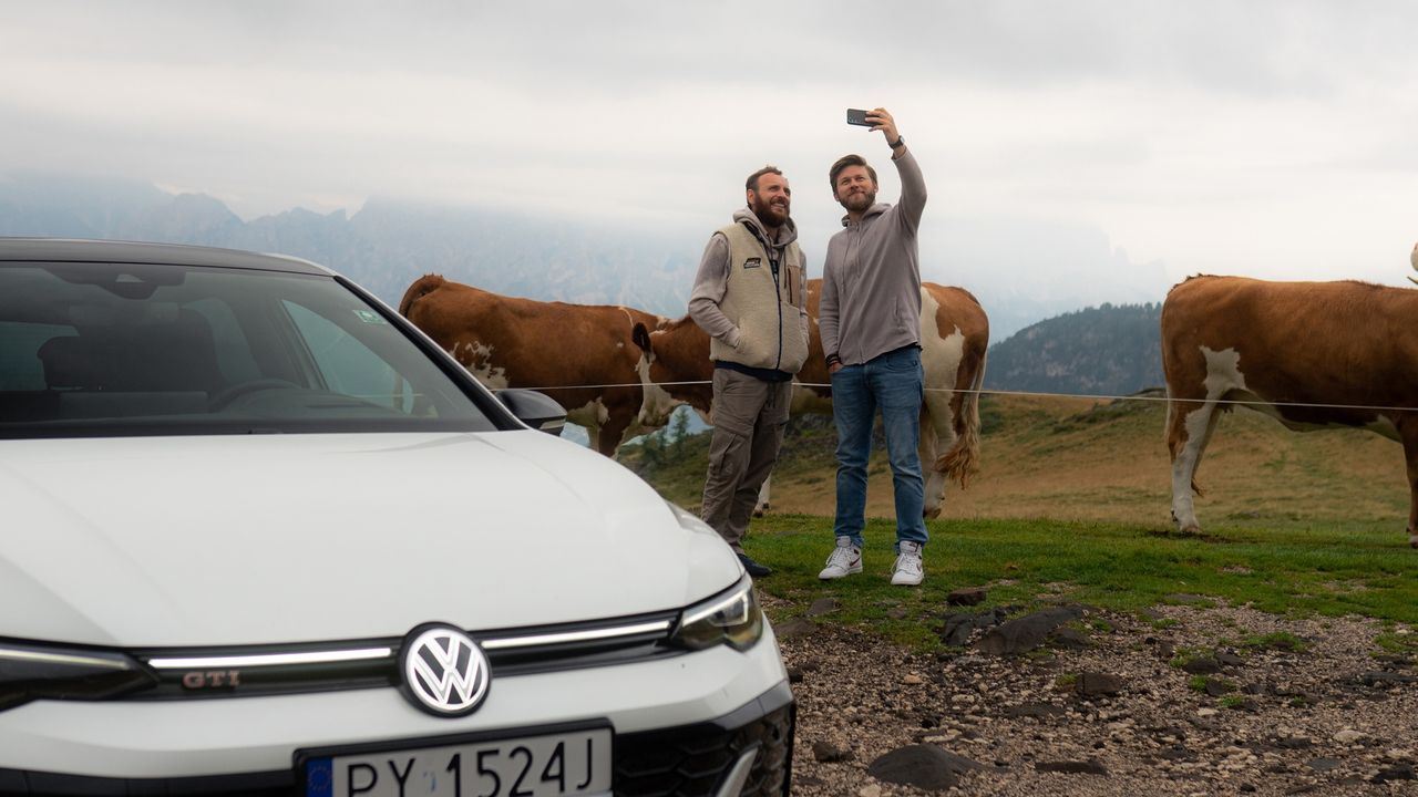 Odkryliśmy najlepsze szlaki Alp. Do części potrzebowaliśmy kondycji, na inne VW Golfa GTI i Golfa R
